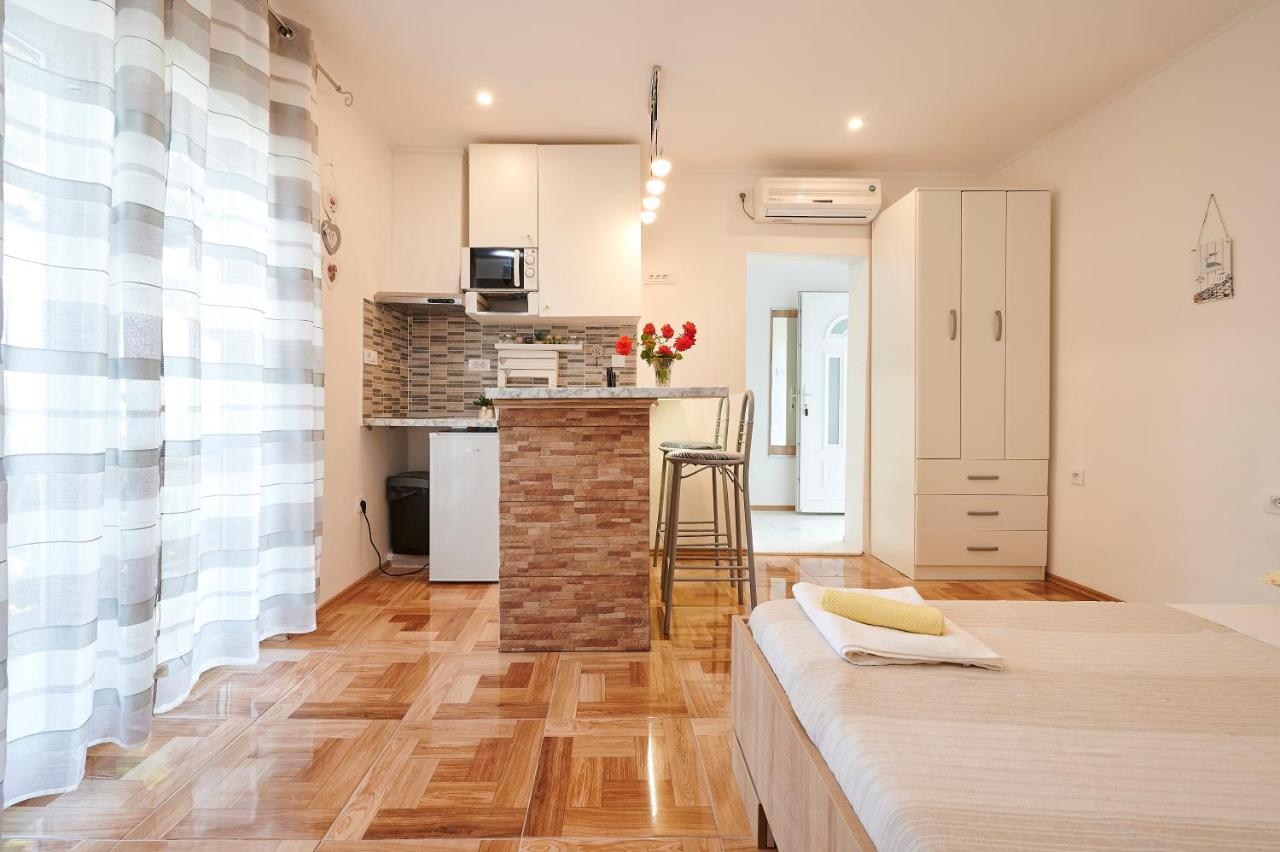 Apartments Lucija トロギール エクステリア 写真