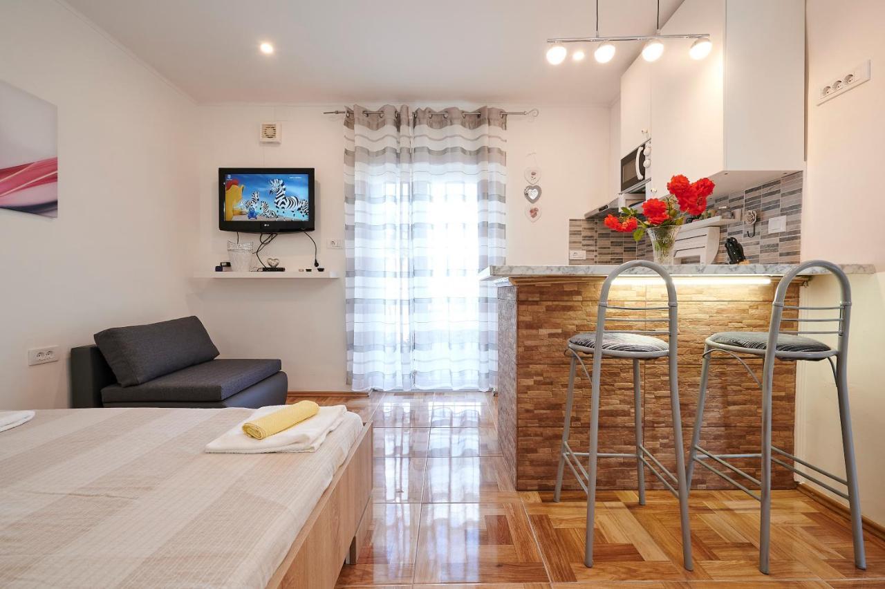 Apartments Lucija トロギール エクステリア 写真