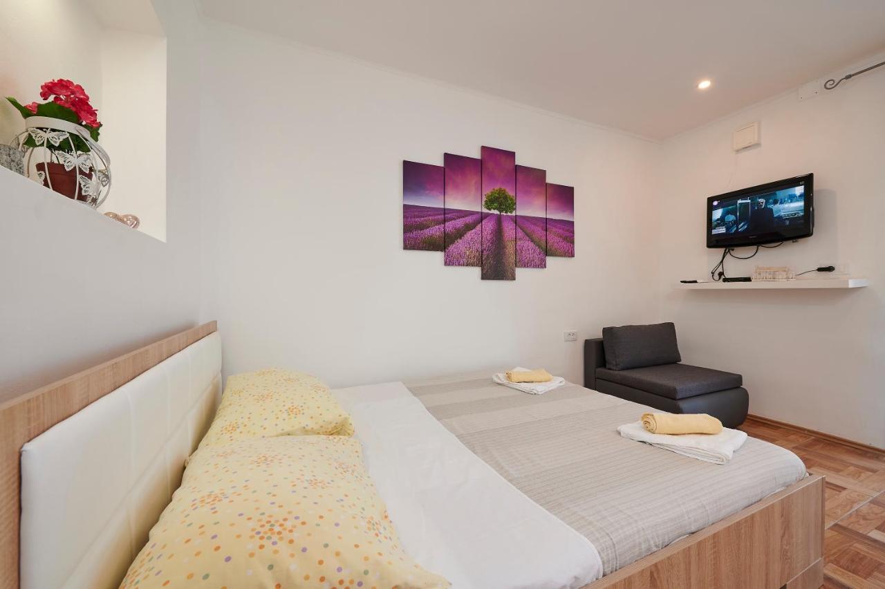 Apartments Lucija トロギール エクステリア 写真