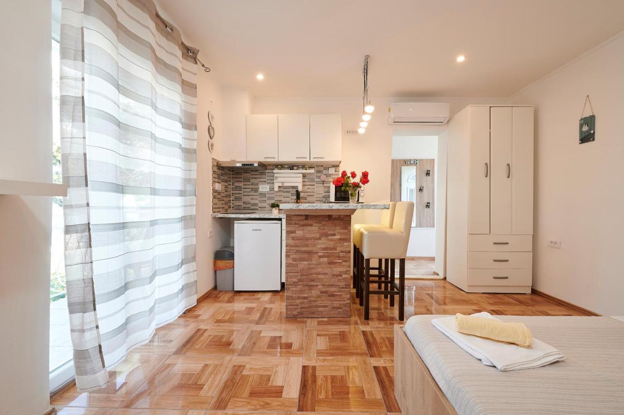 Apartments Lucija トロギール エクステリア 写真