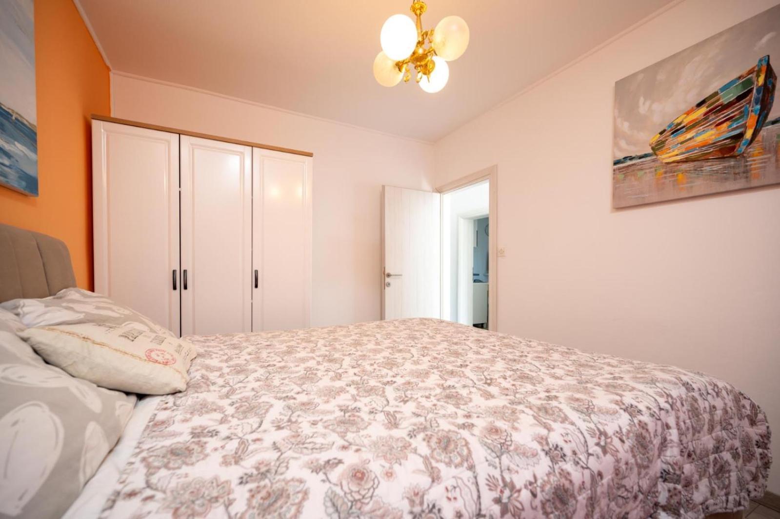 Apartments Lucija トロギール エクステリア 写真