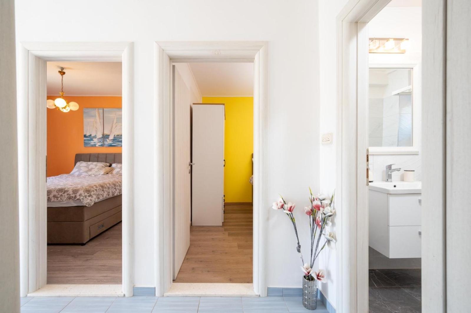 Apartments Lucija トロギール エクステリア 写真