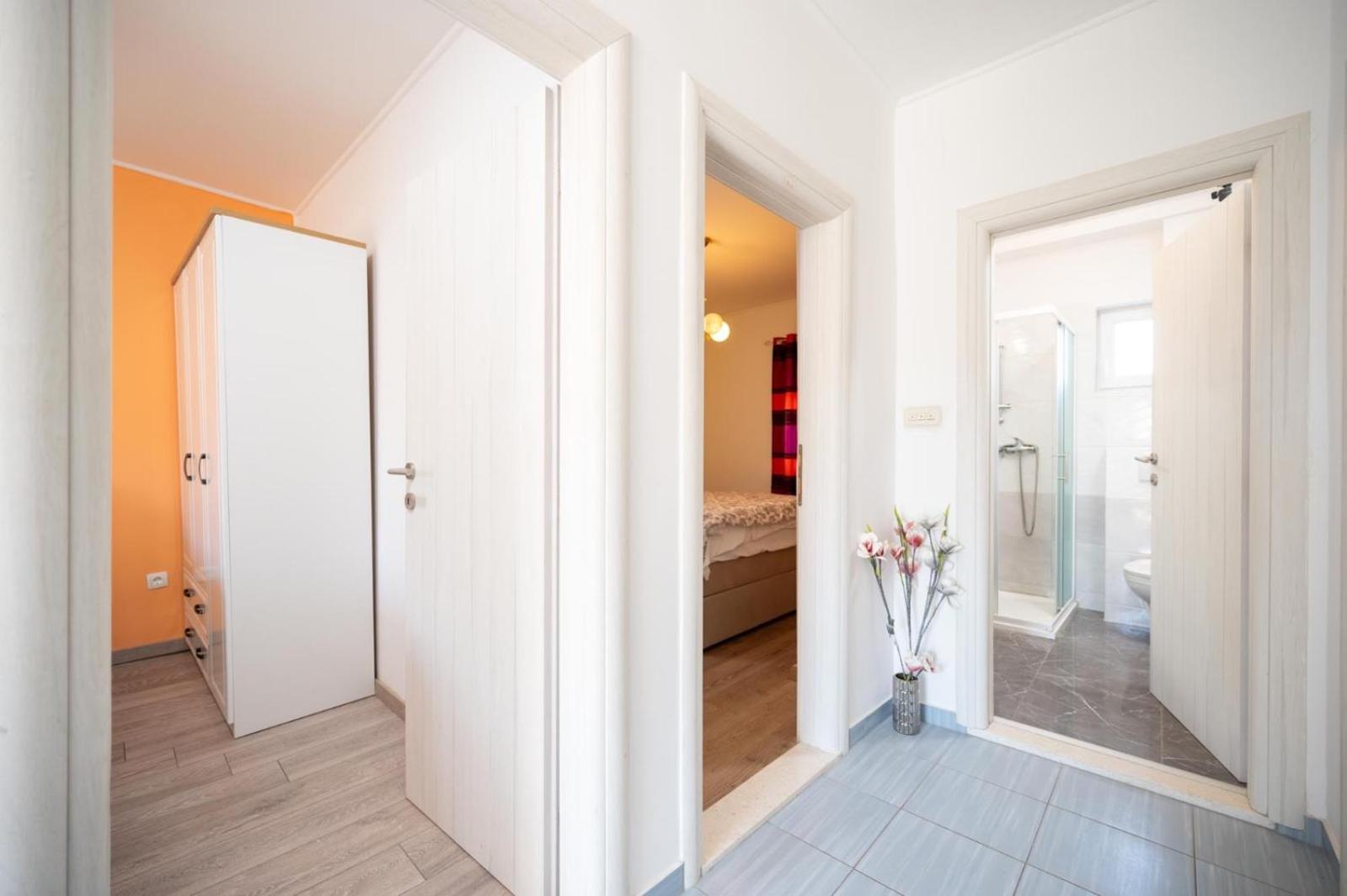 Apartments Lucija トロギール エクステリア 写真